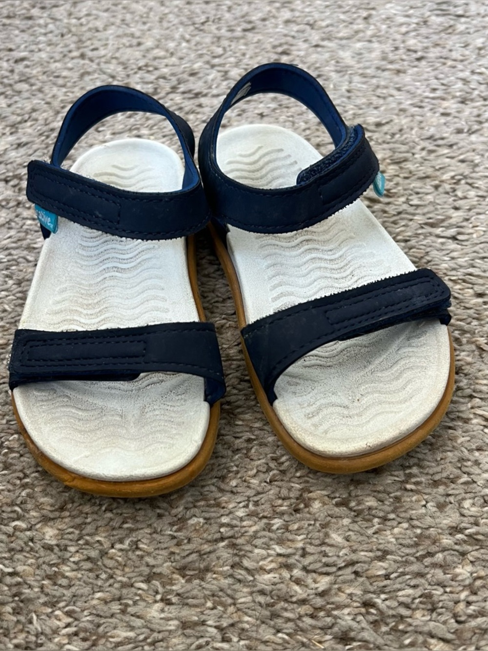 Native Navy Blue Kids Charley Sandals with Tan Outsole Size 8
